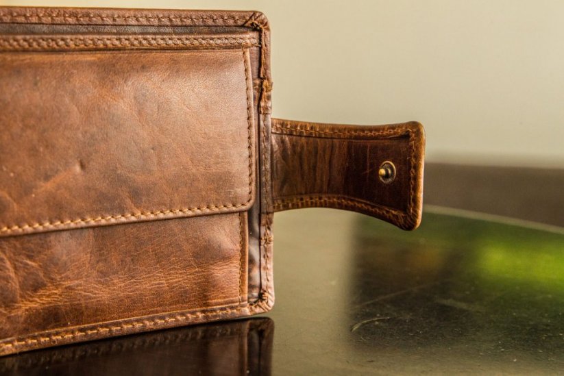 Kožená peněženka Lagen Cash Saver MAX Brick